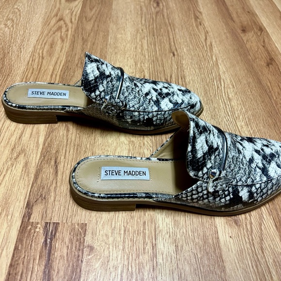 Steve Madden Women’s Size 7 Snake Print Mule - Picture 1 of 4
